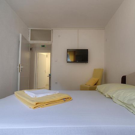 Apartments&Rooms Josephine Senj  Buitenkant foto