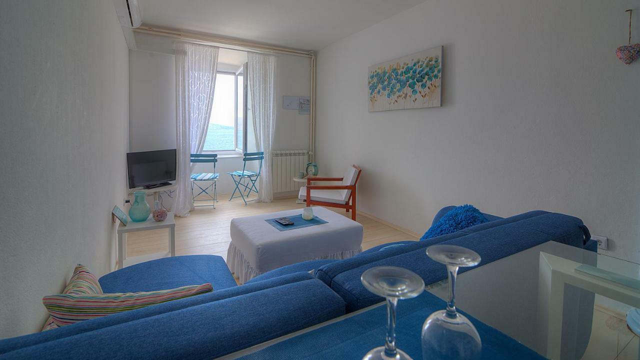 Apartments&Rooms Josephine Senj  Buitenkant foto